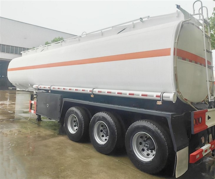 Comprehensive Guide to the 2001 International 4900: Features, Specs, and Insights