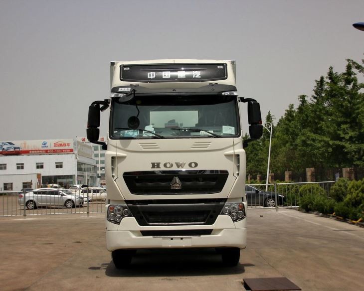 Understanding Prime Mover Trucks: The Backbone of Heavy Haulage