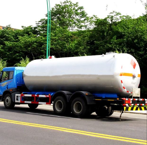 How Much Can a Cement Truck Hold? A Comprehensive Guide